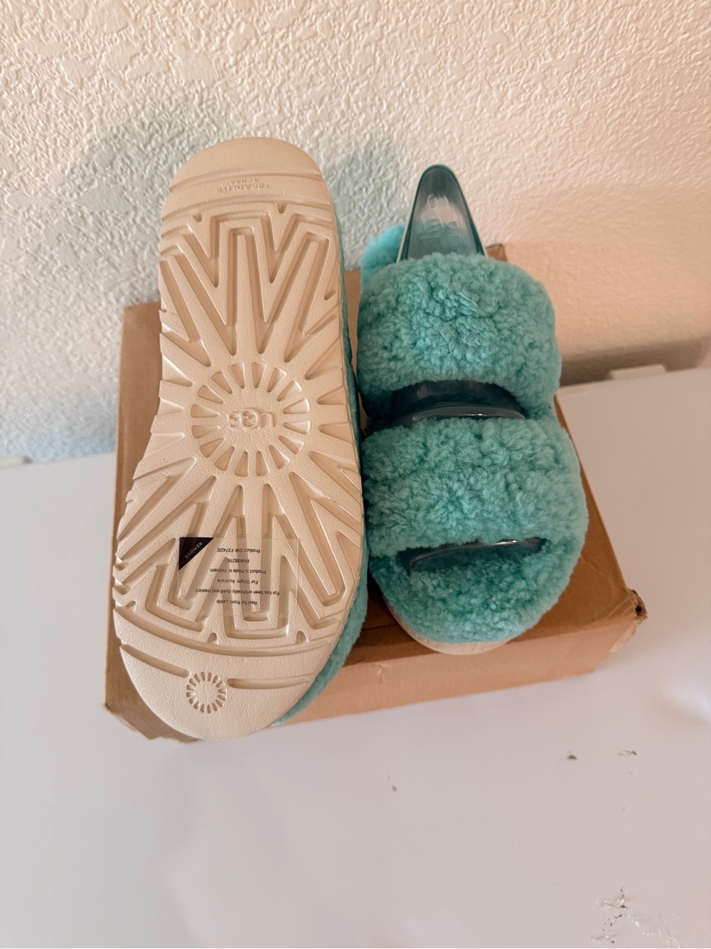 UGG woman’s  Plush Teal Shearling Slide Sandals - Picture 7 of 7